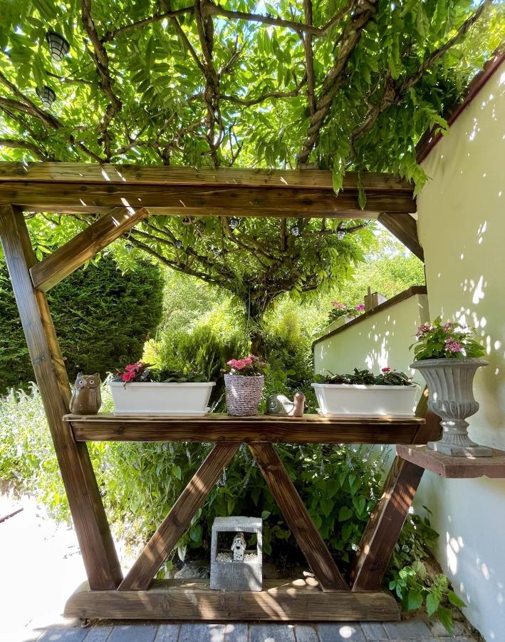 Lo'Gite L'Allee Du Val Lalaye 外观 照片
