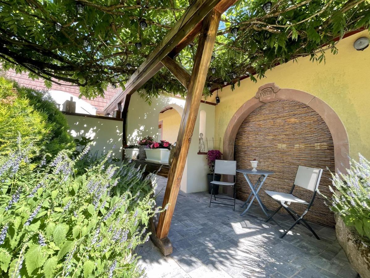 Lo'Gite L'Allee Du Val Lalaye 外观 照片
